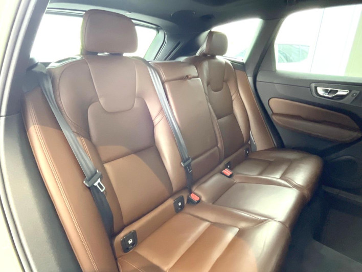 2022 Volvo XC60 5AA-UB420TXCM (UW-6a2ccb50ca5a4)[23]