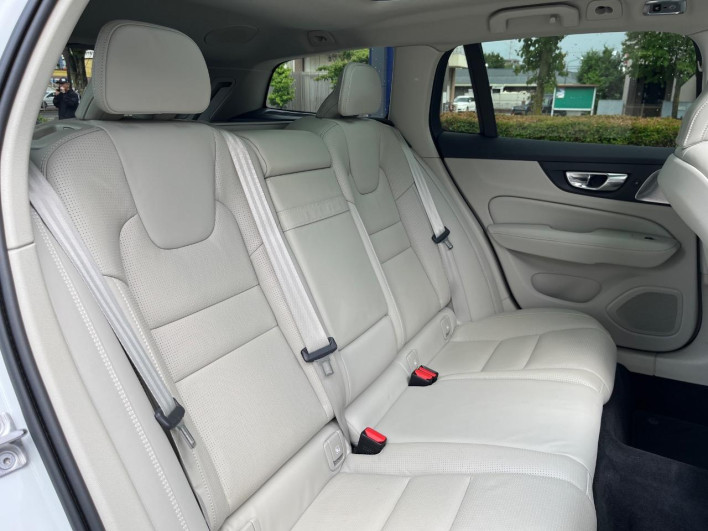 2021 Volvo V60 5AA-ZB420TM (UW-6a2ccb522ad53)[29]