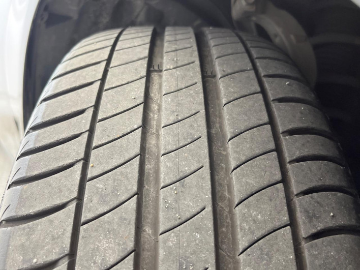 2017 Nissan Skyline DBA-YV37 (UW-6a2ccb528594a)[6]