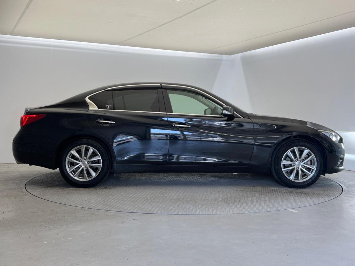 2017 Nissan Skyline DBA-YV37 (UW-6a2ccb528594a)[15]