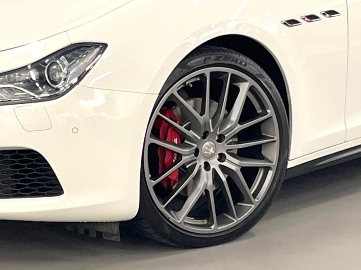 2016 Maserati Ghibli ABA-MG30A (UW-6a2ccb533f5d4)[4]