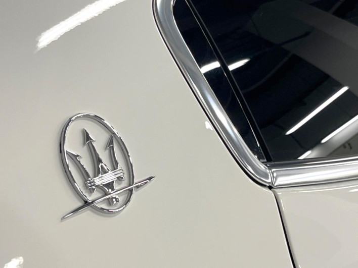 2016 Maserati Ghibli ABA-MG30A (UW-6a2ccb533f5d4)[11]