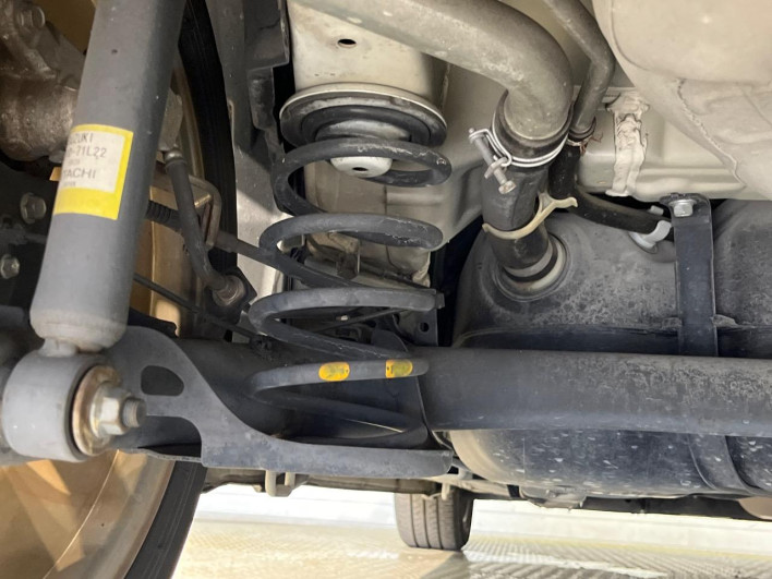 2015 Suzuki Swift DBA-ZC72S (UW-6a2ccb57257e5)[11]