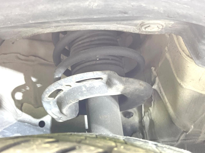 2016 Suzuki Swift DBA-ZC72S (UW-6a2ccb573efb8)[5]