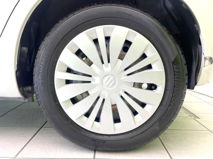 2016 Suzuki Swift DBA-ZC72S (UW-6a2ccb573efb8)[9]