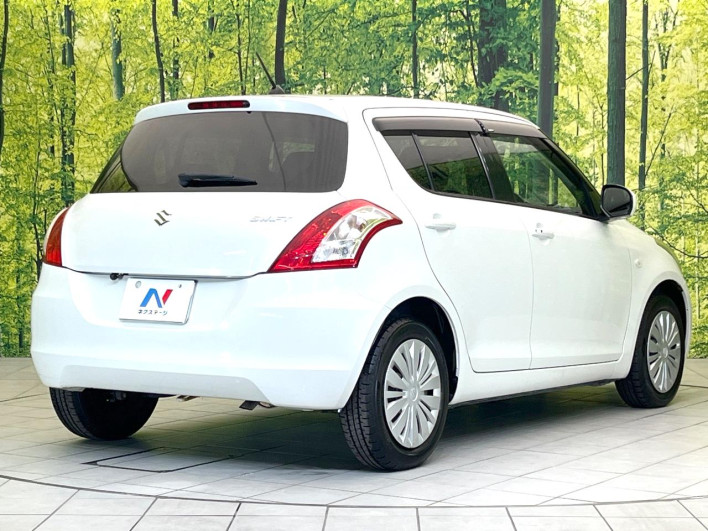 2016 Suzuki Swift DBA-ZC72S (UW-6a2ccb573efb8)[23]