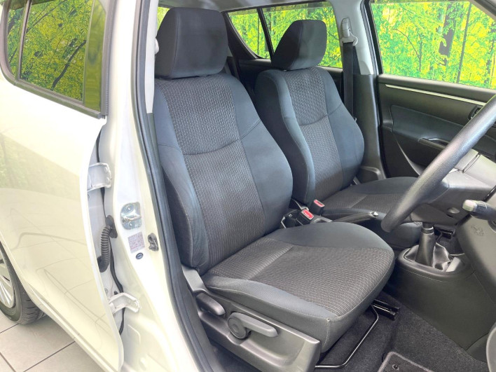 2016 Suzuki Swift DBA-ZC72S (UW-6a2ccb573efb8)[12]
