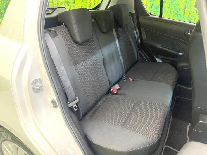 2016 Suzuki Swift DBA-ZC72S (UW-6a2ccb573efb8)[14]