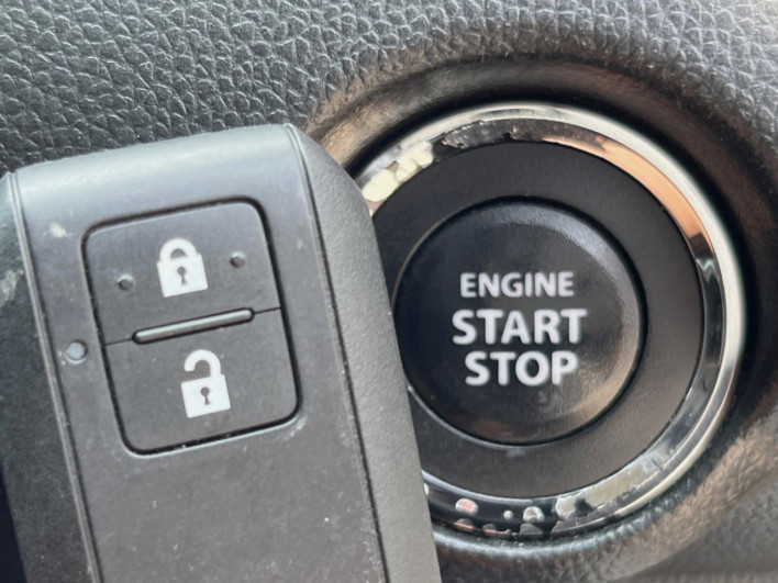 2018 Suzuki Swift DBA-ZC83S (UW-6a2ccb579dbf8)[10]
