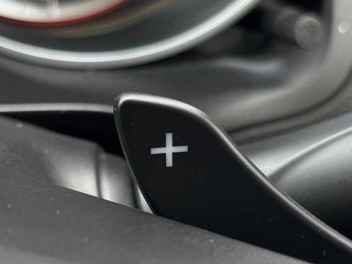 2018 Suzuki Swift DBA-ZC83S (UW-6a2ccb579dbf8)[19]