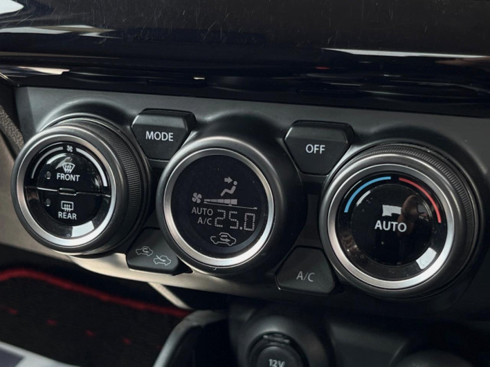 2018 Suzuki Swift DBA-ZC83S (UW-6a2ccb579dbf8)[24]