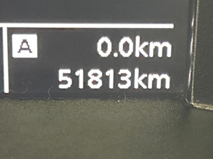 2019 Suzuki Swift DBA-ZC83S (UW-6a2ccb581b230)[2]