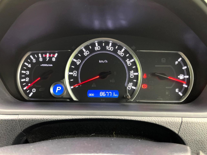 2015 Toyota Voxy DBA-ZRR80W (UW-6a2ccb5ebb8af)[16]