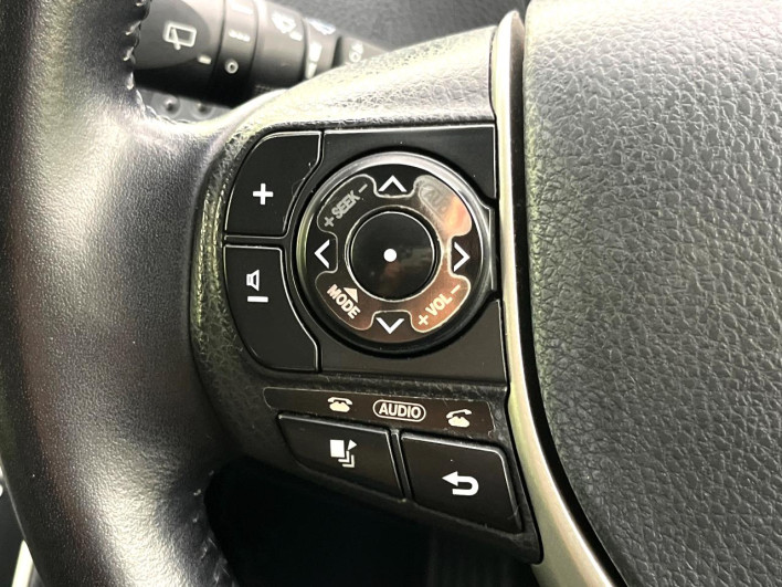 2015 Toyota Voxy DBA-ZRR80W (UW-6a2ccb5ebb8af)[13]