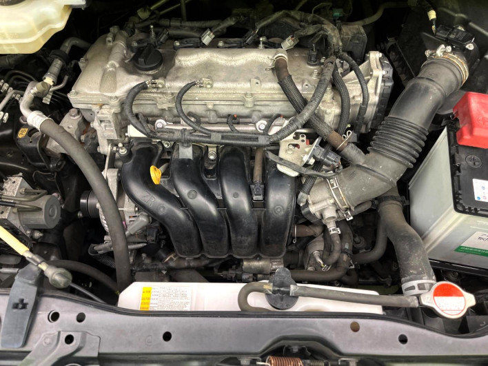 2015 Toyota Voxy DBA-ZRR80W (UW-6a2ccb5ebb8af)[4]