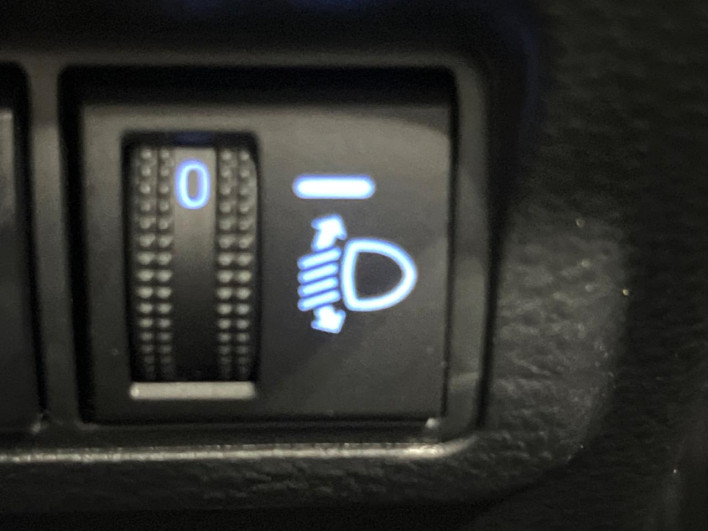 2023 Toyota Corolla Cross 6AA-ZVG11 (UW-6a2ccb6a89033)[18]