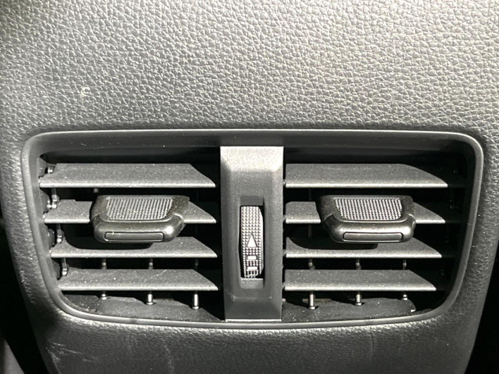 2023 Toyota Corolla Cross 6AA-ZVG11 (UW-6a2ccb6a89033)[12]
