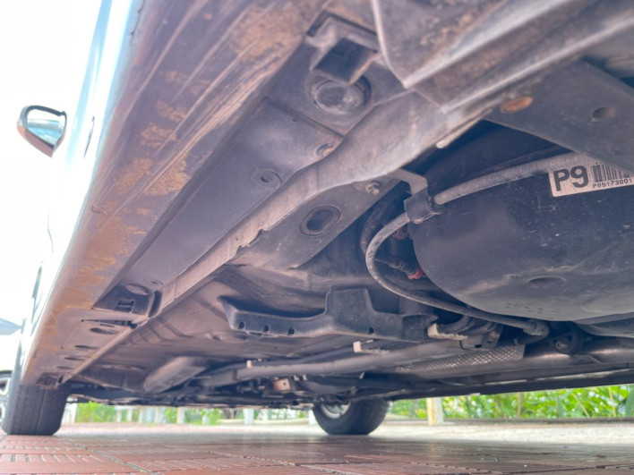 2013 Toyota Prius DAA-ZVW30 (UW-6a2ccb722cd92)[22]