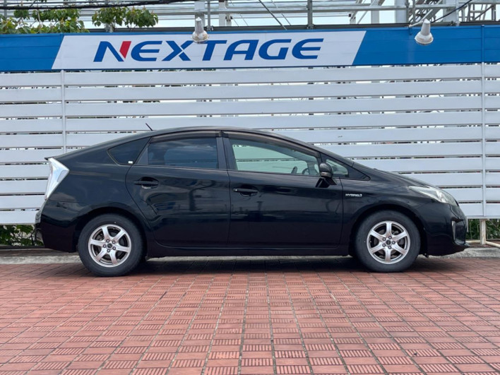 2013 Toyota Prius DAA-ZVW30 (UW-6a2ccb722cd92)[17]