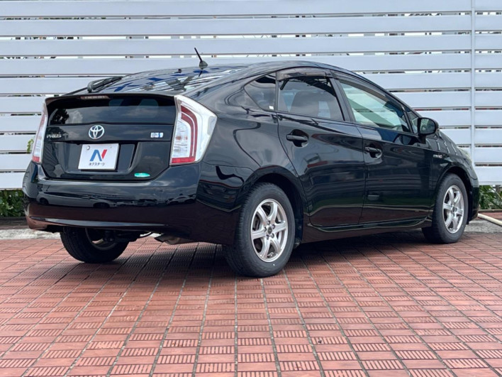 2013 Toyota Prius DAA-ZVW30 (UW-6a2ccb722cd92)[18]