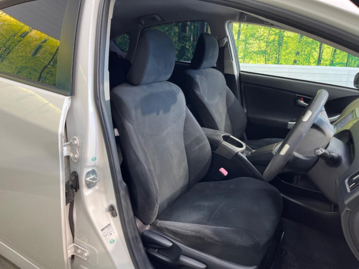 2013 Toyota Prius DAA-ZVW30 (UW-6a2ccb723b889)[6]
