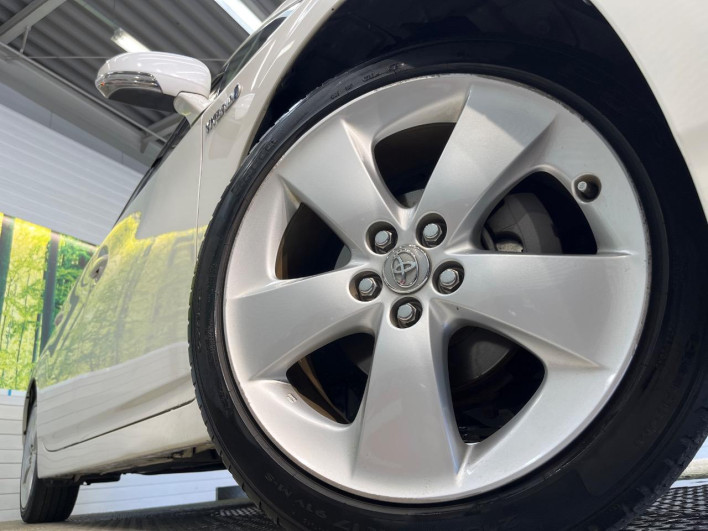 2013 Toyota Prius DAA-ZVW30 (UW-6a2ccb723b889)[16]