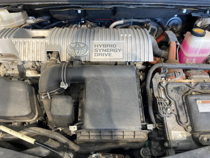 2012 Toyota Prius α DAA-ZVW41W (UW-6a2ccb743ecbb)[8]