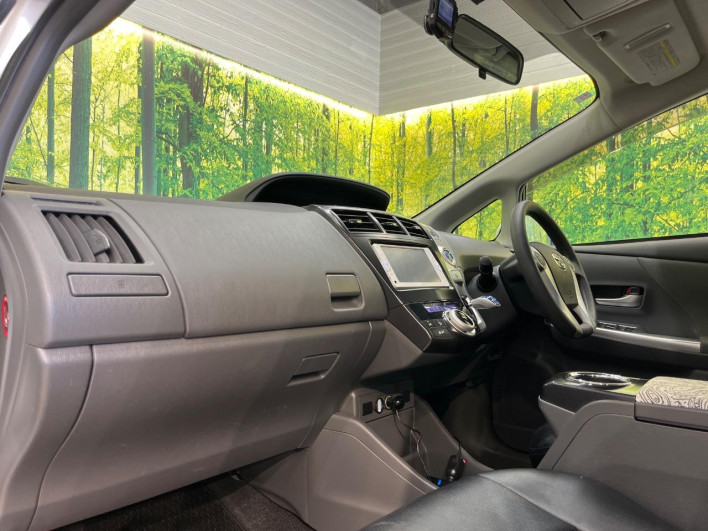 2012 Toyota Prius α DAA-ZVW41W (UW-6a2ccb743ecbb)[22]