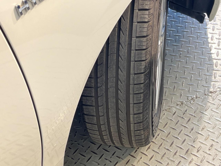 2012 Toyota Prius α DAA-ZVW41W (UW-6a2ccb743ecbb)[14]