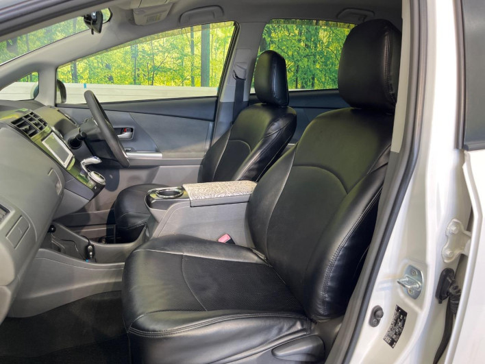 2012 Toyota Prius α DAA-ZVW41W (UW-6a2ccb743ecbb)[18]