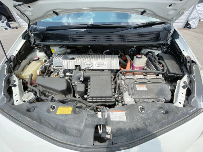 2015 Toyota Prius α DAA-ZVW41W (UW-6a2ccb746b6cf)[7]