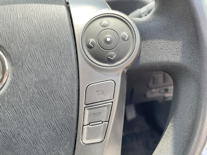 2015 Toyota Prius α DAA-ZVW41W (UW-6a2ccb746b6cf)[24]