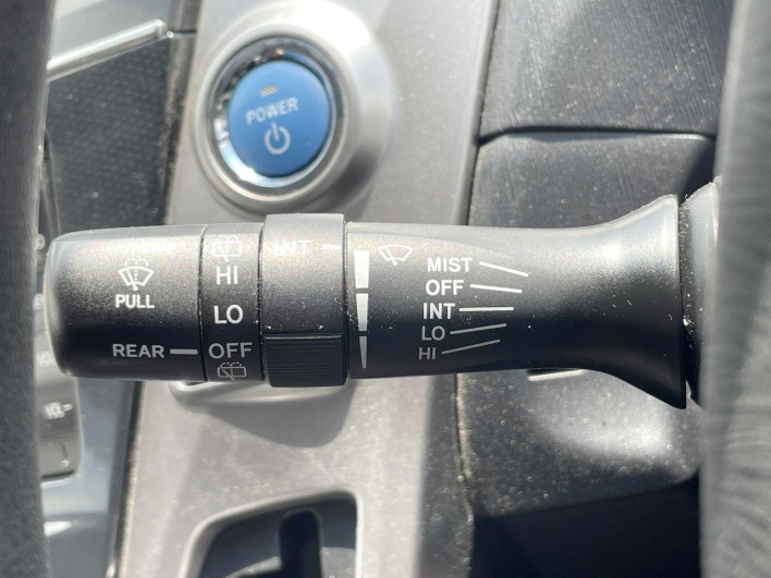 2015 Toyota Prius α DAA-ZVW41W (UW-6a2ccb746b6cf)[26]
