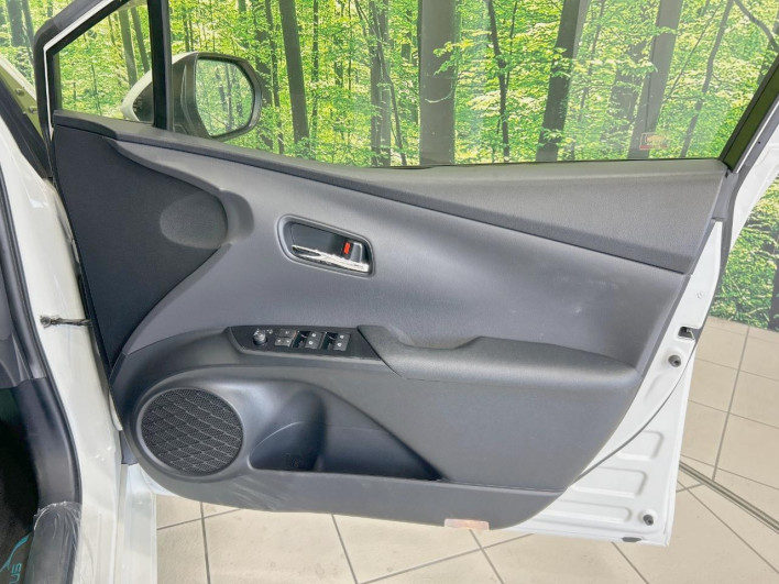 2017 Toyota Prius DAA-ZVW50 (UW-6a2ccb752b9da)[26]