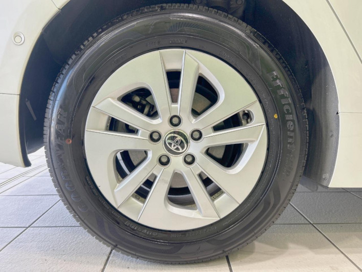 2017 Toyota Prius DAA-ZVW50 (UW-6a2ccb752b9da)[5]