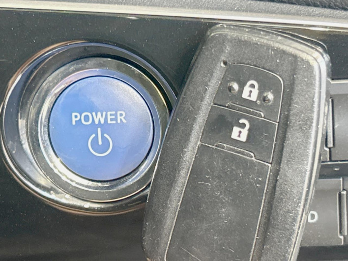 2017 Toyota Prius DAA-ZVW50 (UW-6a2ccb752b9da)[28]