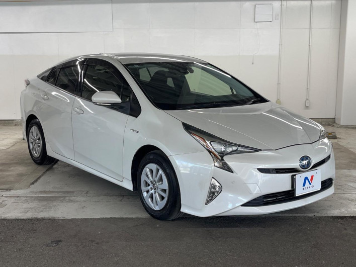 2017 Toyota Prius DAA-ZVW50 (UW-6a2ccb755a4ae)[24]