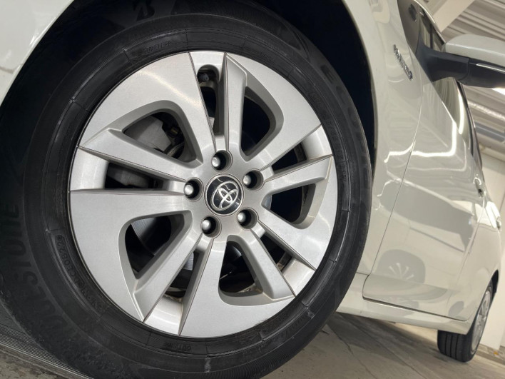 2017 Toyota Prius DAA-ZVW50 (UW-6a2ccb755a4ae)[6]