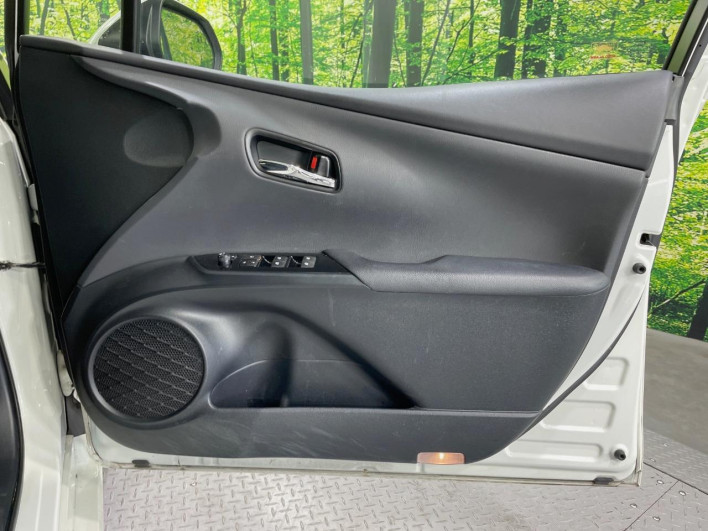 2016 Toyota Prius DAA-ZVW51 (UW-6a2ccb77bbca7)[25]