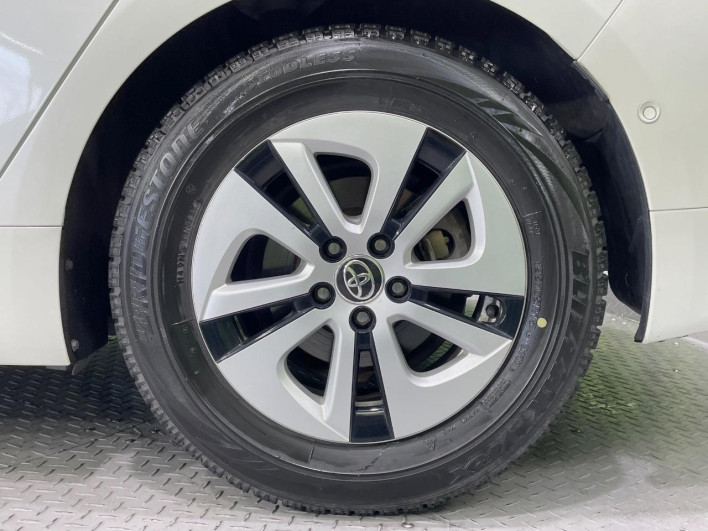 2016 Toyota Prius DAA-ZVW51 (UW-6a2ccb77bbca7)[7]