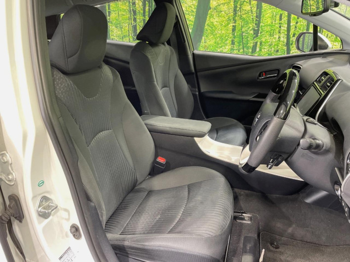 2016 Toyota Prius DAA-ZVW51 (UW-6a2ccb77bbca7)[27]
