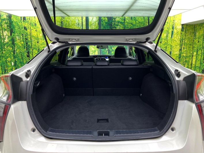 2017 Toyota Prius DAA-ZVW51 (UW-6a2ccb77f2787)[29]