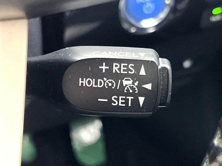 2017 Toyota Prius DAA-ZVW51 (UW-6a2ccb77f2787)[13]