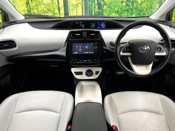 2017 Toyota Prius DAA-ZVW51 (UW-6a2ccb77f2787)[11]