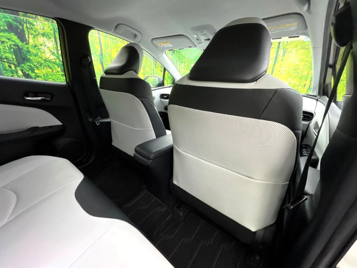 2017 Toyota Prius DAA-ZVW51 (UW-6a2ccb77f2787)[27]
