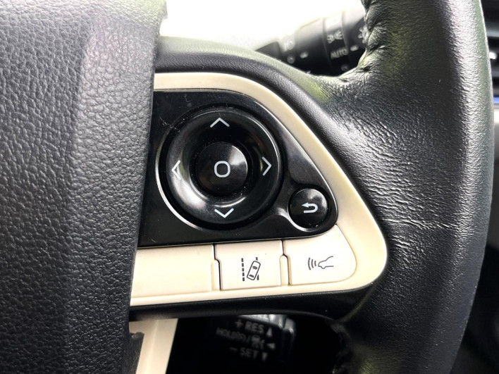 2017 Toyota Prius DAA-ZVW51 (UW-6a2ccb77f2787)[14]