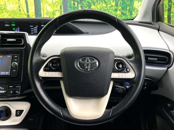 2017 Toyota Prius DAA-ZVW51 (UW-6a2ccb77f2787)[12]