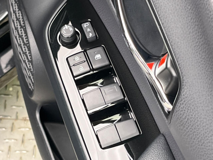 2022 Toyota Prius 6AA-ZVW51 (UW-6a2ccb7adad85)[20]