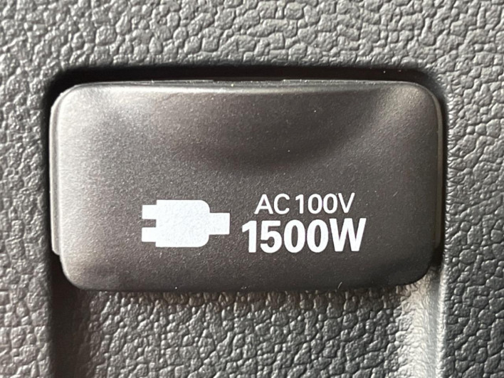 2017 Toyota Prius PHV DLA-ZVW52 (UW-6a2ccb7bbe5cc)[24]