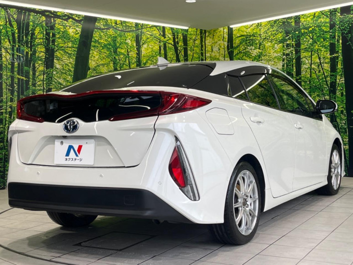 2017 Toyota Prius PHV DLA-ZVW52 (UW-6a2ccb7bbe5cc)[9]